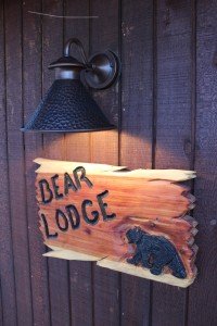 bear-lodge-front-royal-sign