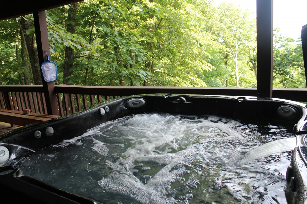 Enjoy our hot tub and the Front Royal, VA mountain view!